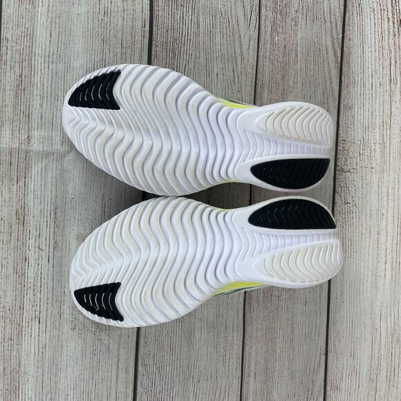 Saucony Kinvara 14 Womens Sz 6.5 Running Shoes White Slime - Picture 9 of 11